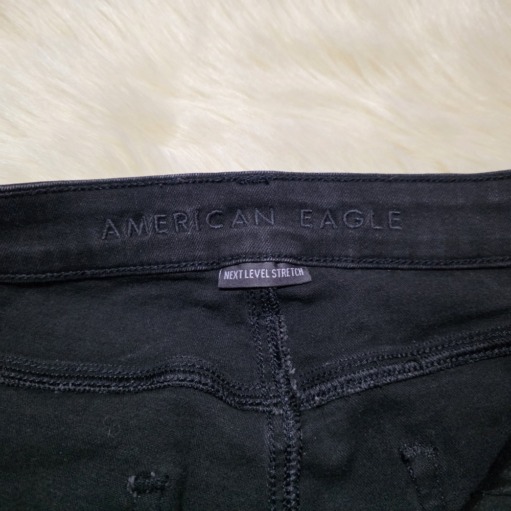 American Eagle Hi-Rise Shortie Black Distressed Denim Shorts Women's Size 10 - Picture 9 of 9